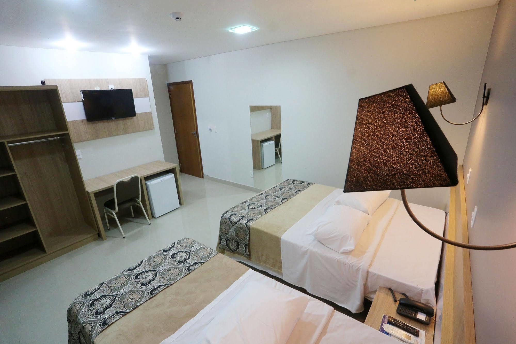 Hotel Plaza Cascavel كاسكافيل المظهر الخارجي الصورة
